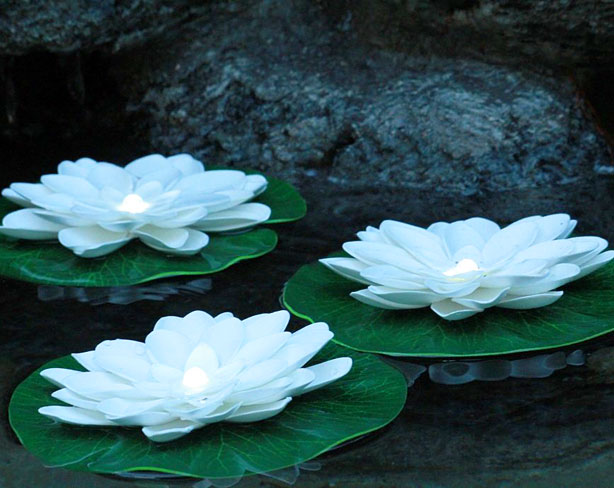 Floating LED Water Lily