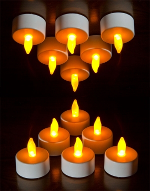 Flickering Flameless Tealights Battery Operated Set 6